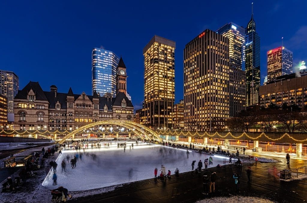 best places to take pictures in toronto