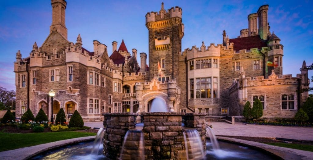 best places to take pictures in toronto