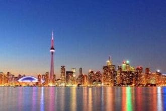 best places to take pictures in Toronto
