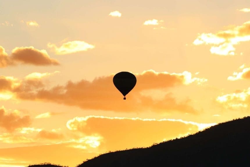 Hot air balloon