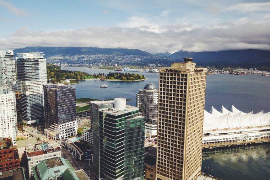 A scenic view of Vancouver City. Explore the Romantic tour in Vancouver Today!