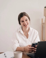 Lyndal Ashby - Featured