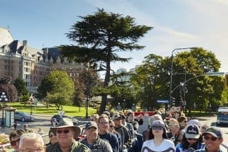 Victoria Sightseeing Bus Tour with Passengers