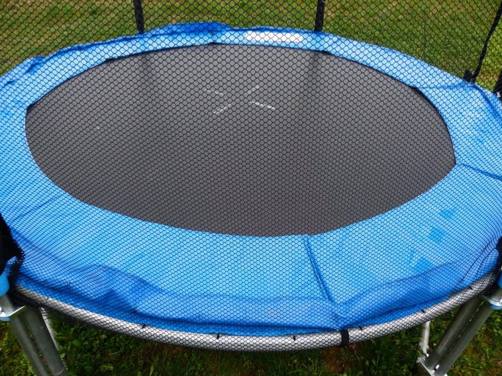how to dismantle springfree trampoline