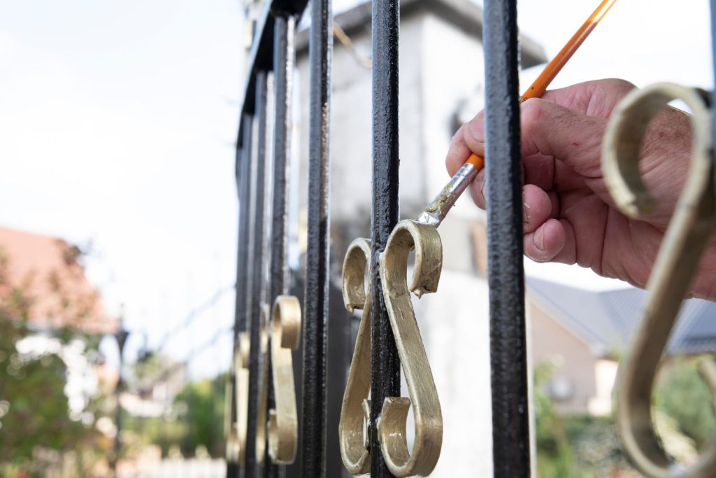 how long does linseed oil last on metal